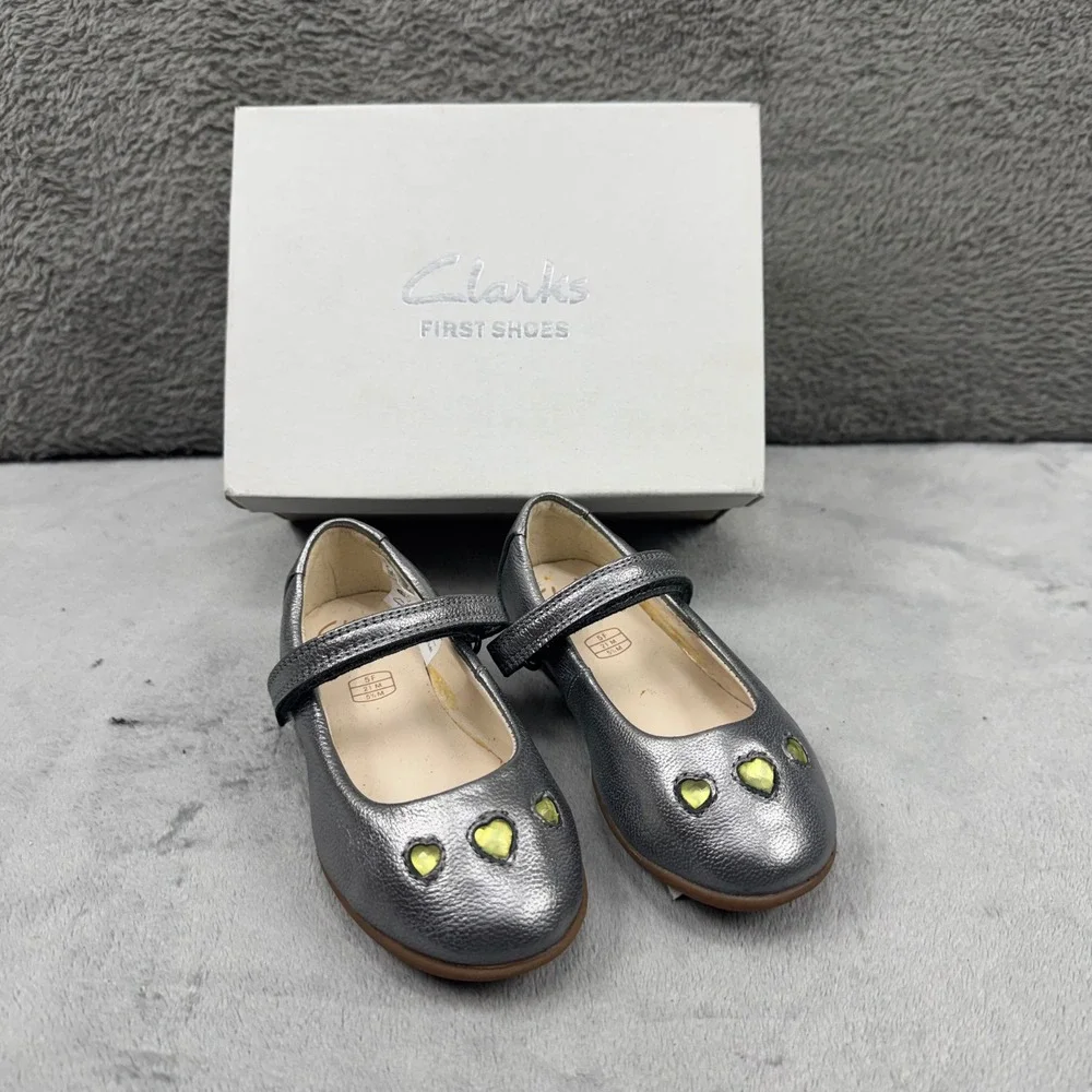 Clarks First Shoes Silver Leather Mary Jane Flats Yellow Heart Girls Size 5F 21M